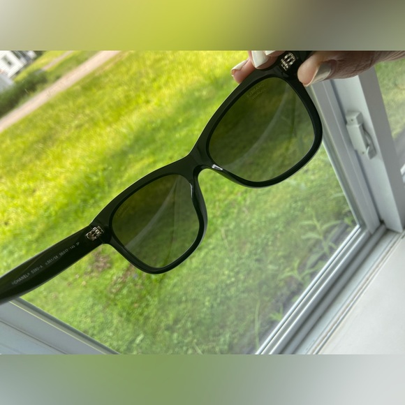 100% AUTH SQUARE CHANEL POLARIZED SUNGLASSES BLACK RECEIPT , CASE , TAG - Picture 5 of 17